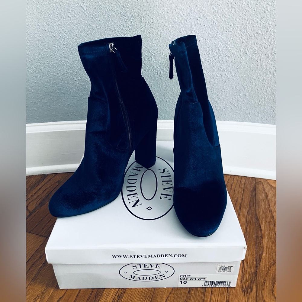 Steve Madden Women's Blue Velvet Ankle Boots